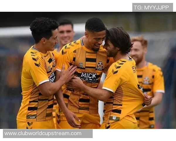 勒阿维尔与欧塞尔的对决分析及比赛前瞻展望